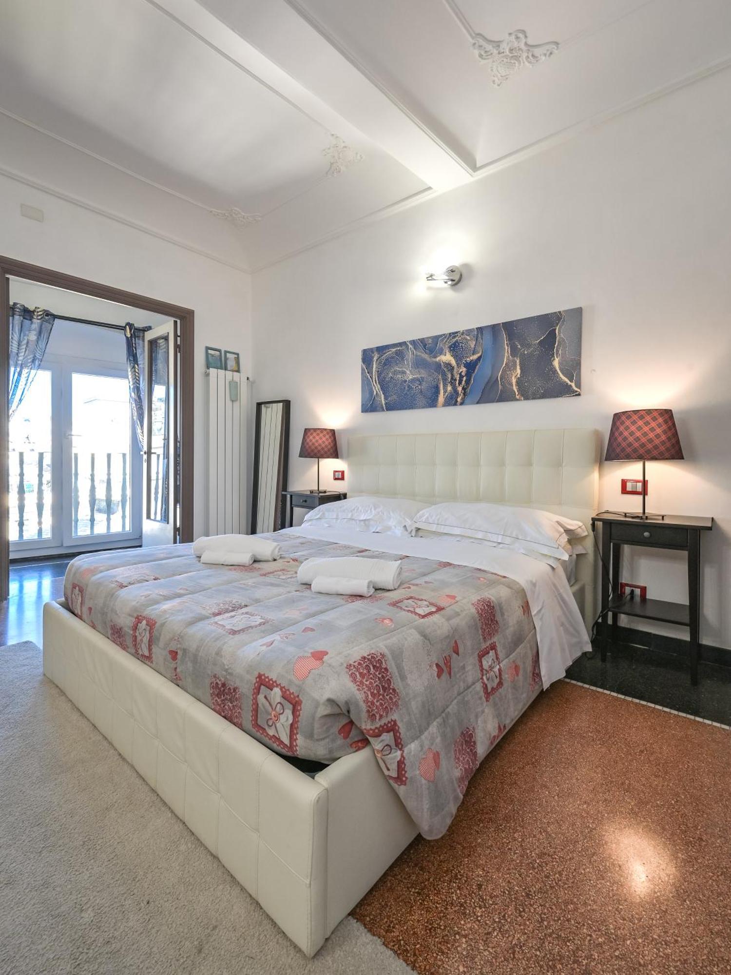 Lovely Room On Rooftops - Genovainrelax Bagian luar foto